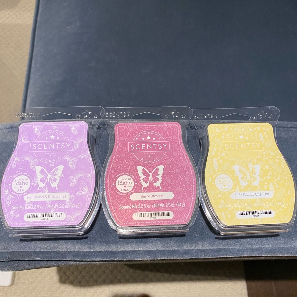 Three Scentsy Bars